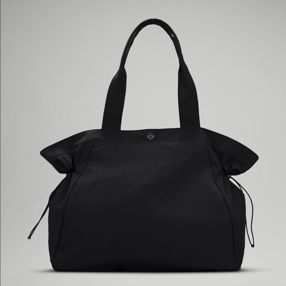 Lululemon side-cinch bag
